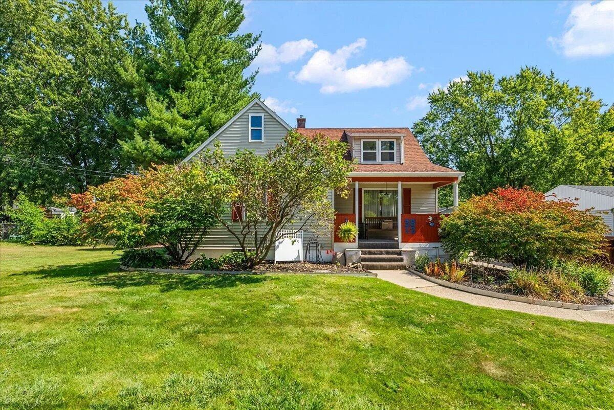 20241010015440537455000000-o | 616 REALTY