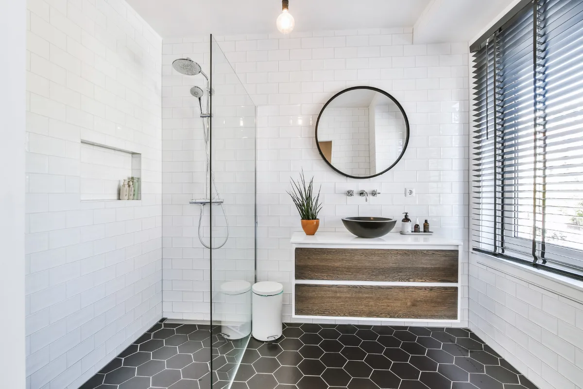 Bathroom-Size-Resell | 616 REALTY